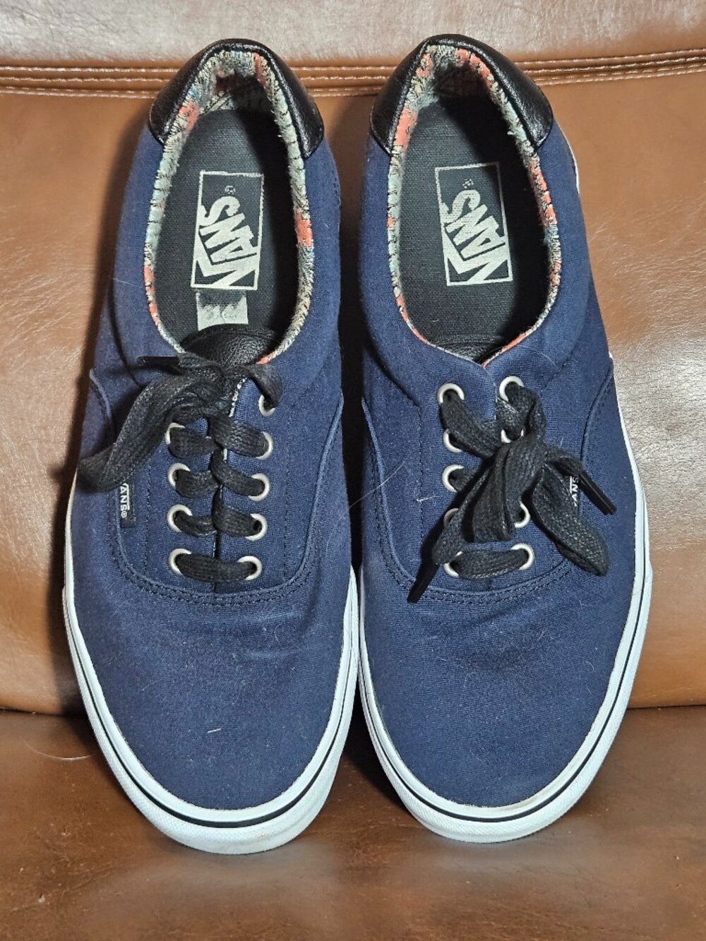 Mens navy low top Vans